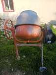 Betoniera   850 w , 165 kg . Aer .centrala gaz