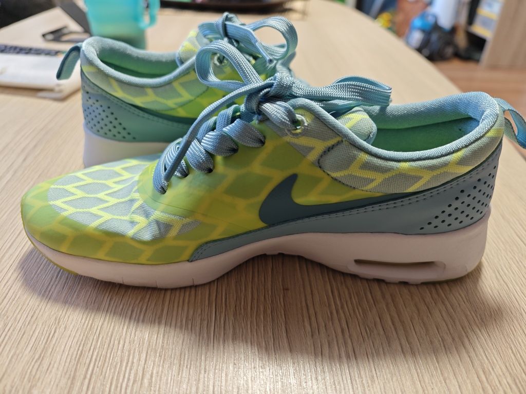 Nike -38/леко умален/затова 37