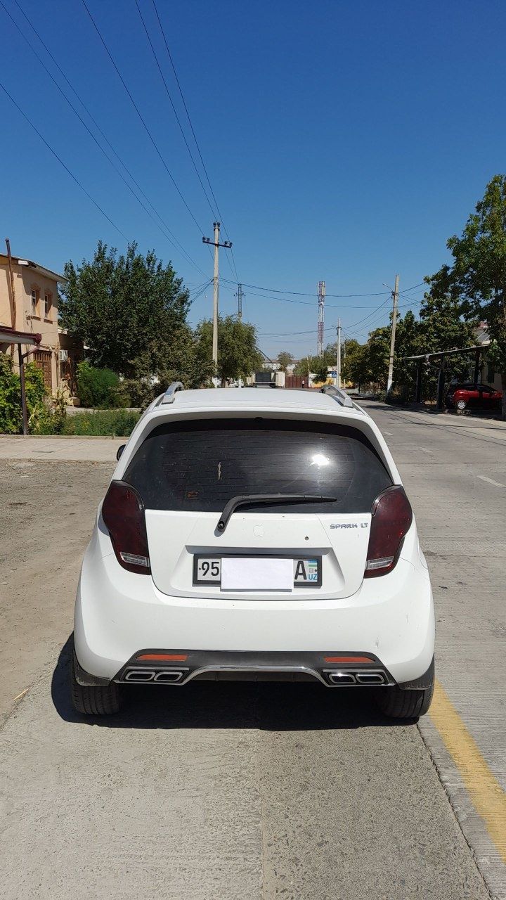Spark 2014 yil 70 mln