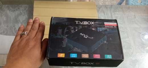 Продавам TV Box MXQ PRO S905L