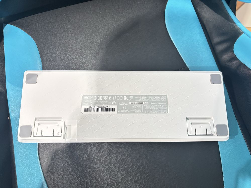 Геймърска клавиятура razer hutsman mini purple swith