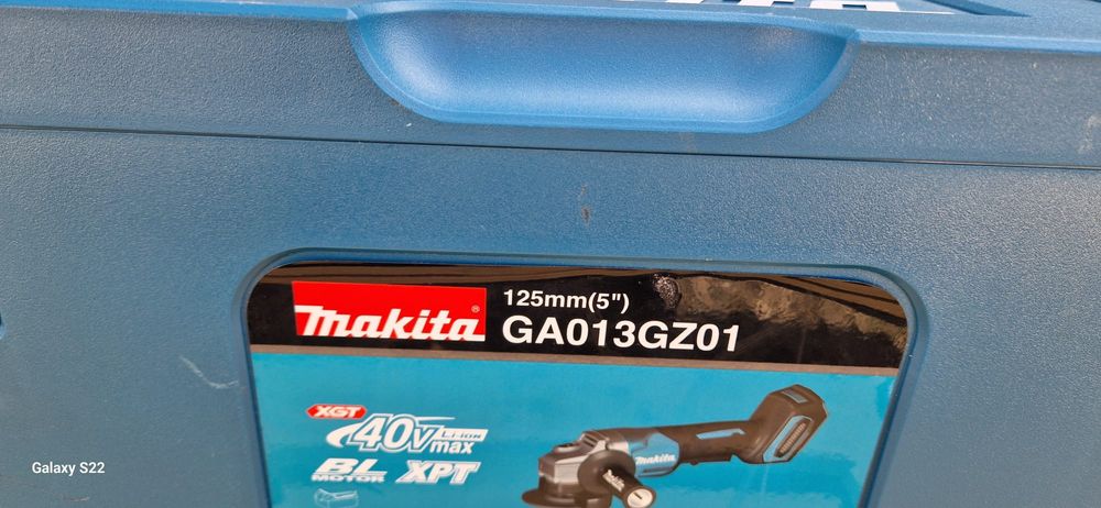 Makita polizor pe acumulator de 40 V