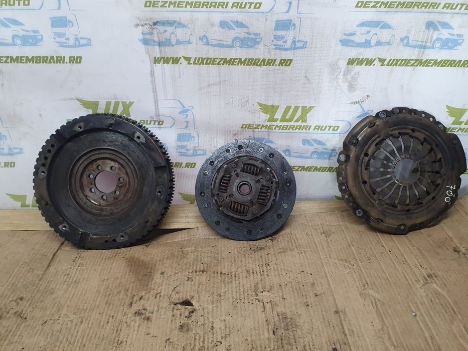 Kit ambreiaj cu volanta masa simpla 8200335084  1.5 dci K9K Dacia Log