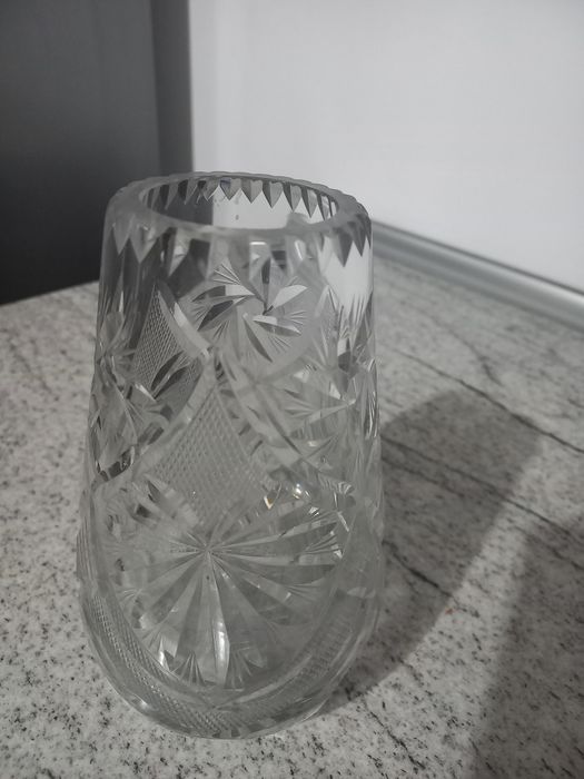 Vand vaza din cristal dimensiune 7 x 17 cm noua fara eticheta