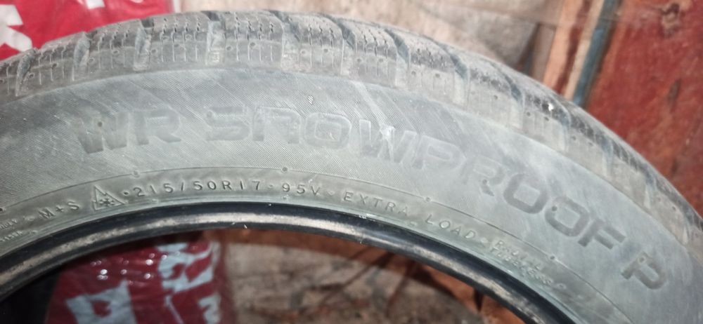 Зимни гуми Nokian Snowproof 215/50/17