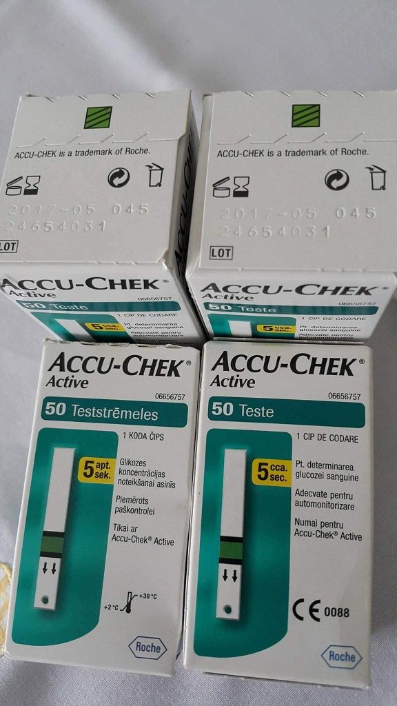 Glucometru SIGILAT Accu Check Active cu teste si ace