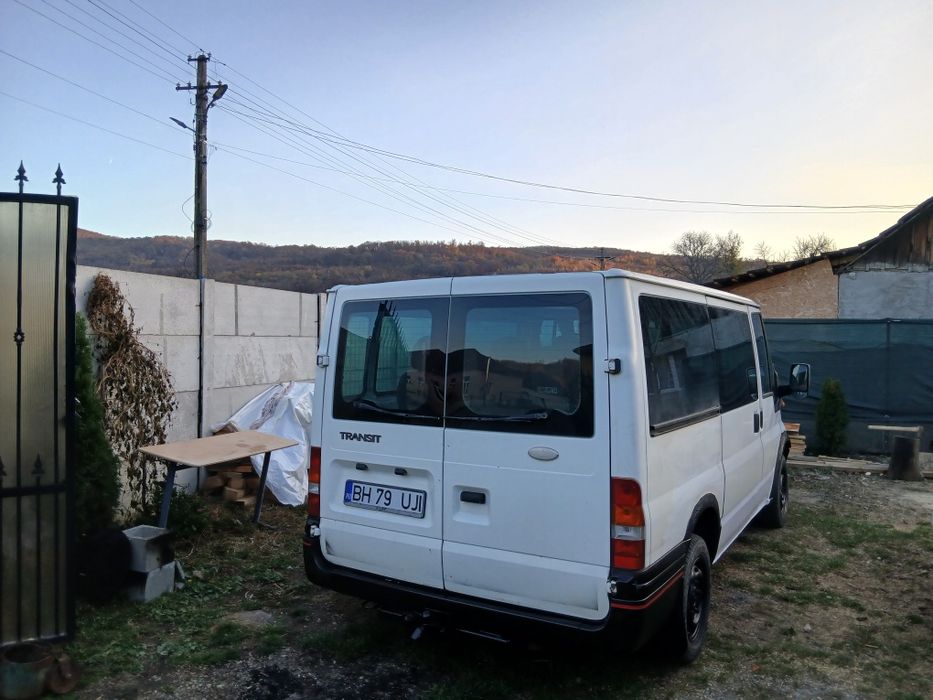 Vând Ford transit preț 2000 euro