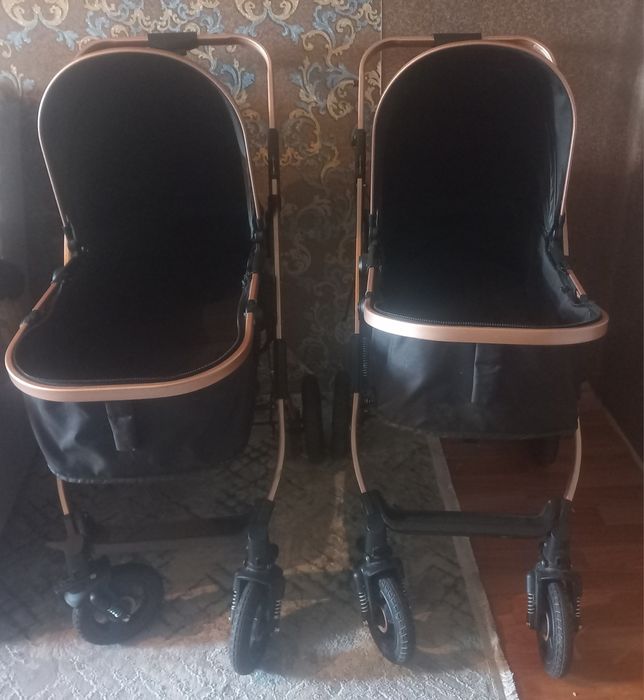 Коляска двойняшек