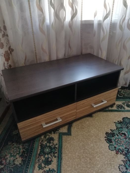 Тумбочка для телевизора