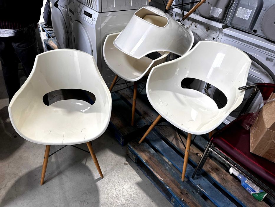 Комплект 5 дизайнерски стола – 20 лв./бр.