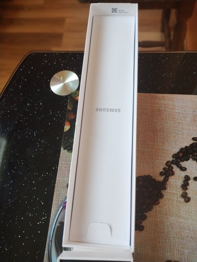 Продавам електронен часовник samsung