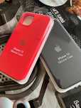 Продавам  нов червен кейс за  iPhone 13/13 Pro