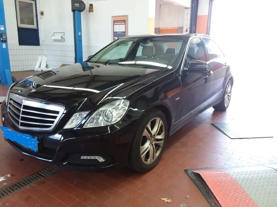 Mercedes-Benz E