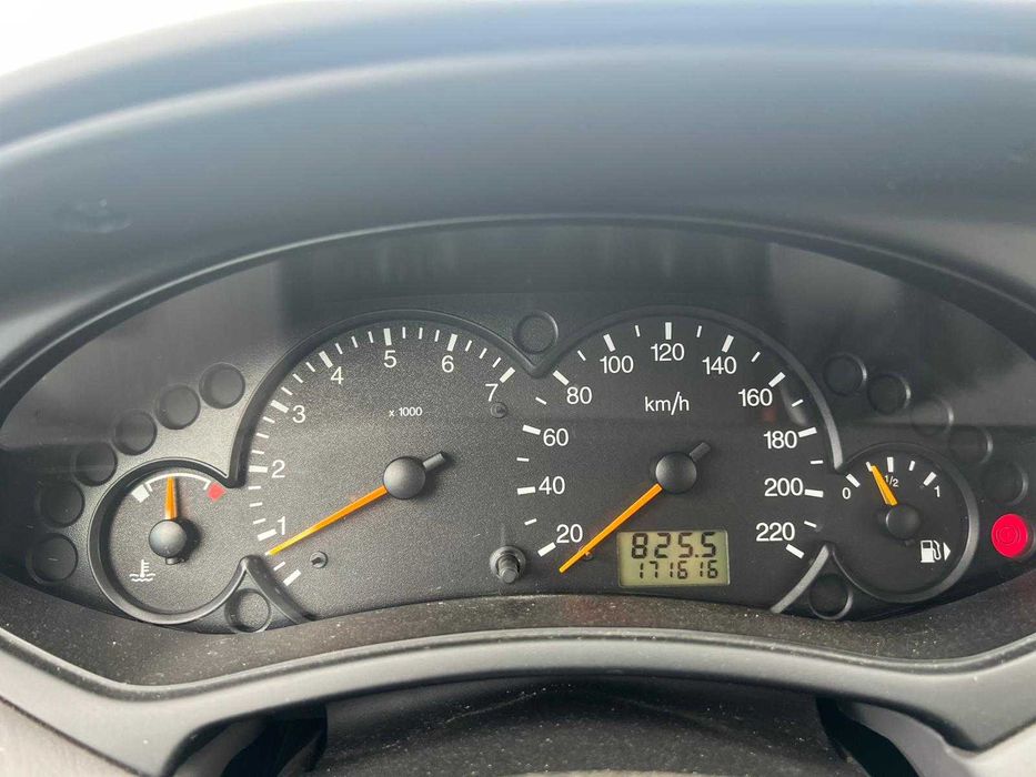 Ford Focus 1.8 Benzina