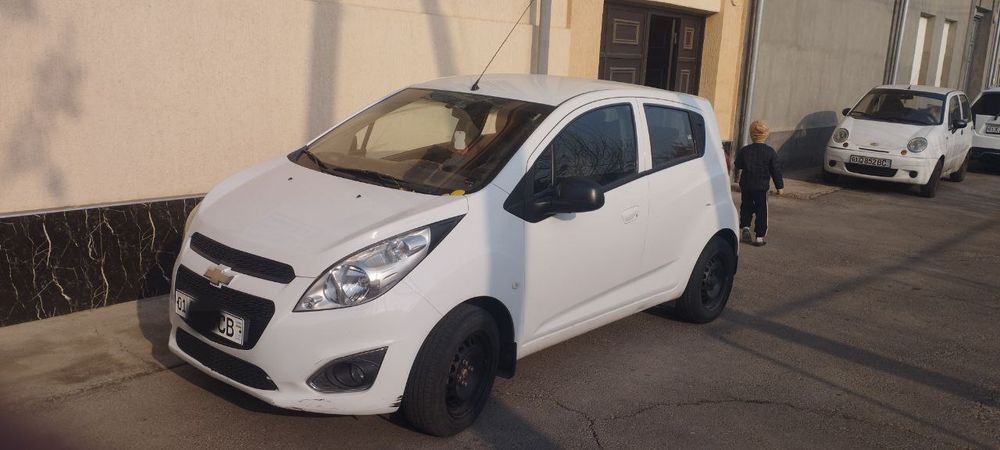 Автомобил СПАРК сотилади