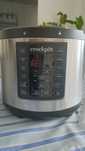 Vând multi-cooker Crockpot CSC051X cu capac defect