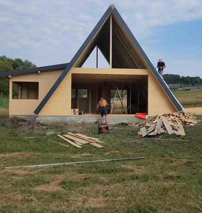 Vând cabane și containere din lemn