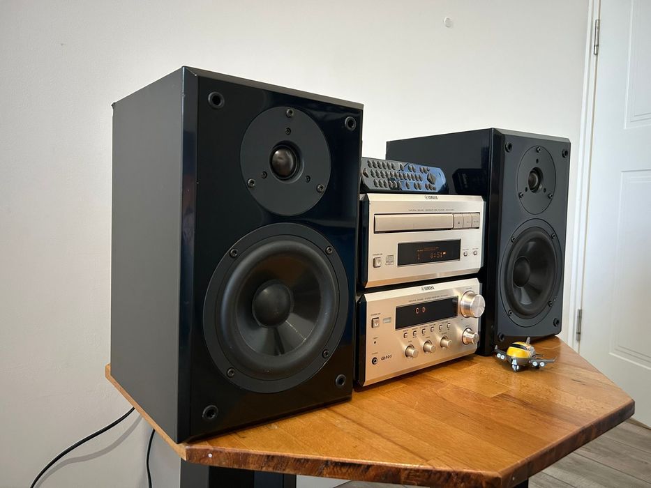 Sistem audio -Yamaha RX- E400 + CDX - E400 + NX - E400