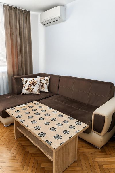 Двустаен апартамент под наем в кв. Захарна фабрика