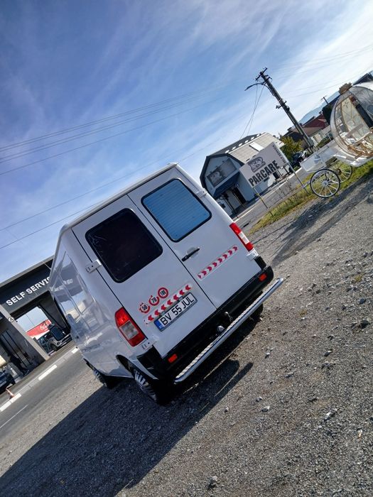 Vând Mercedes sprinter