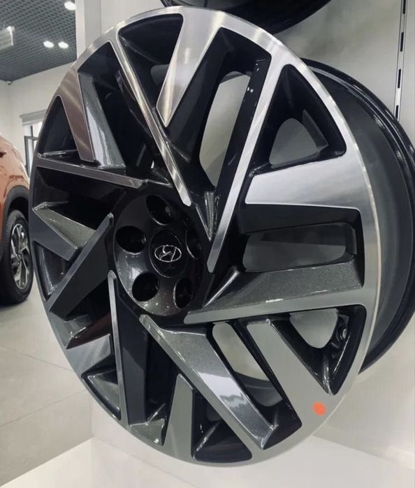 Диски с резиной! Оригинал! Новые! R 20.