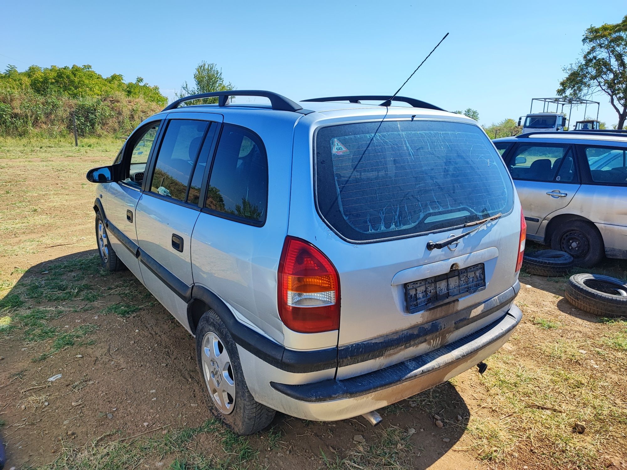Opel Zafira A 1.8 НА ЧАСТИ