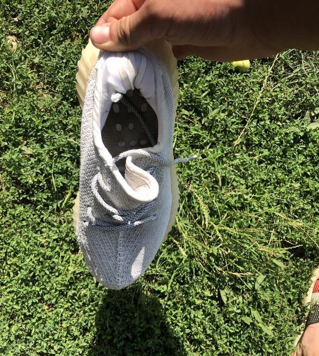 Adidasi yeezy350v2albi
