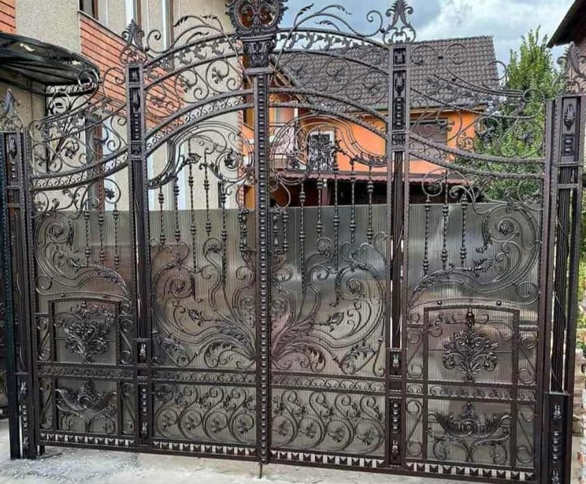 Porti si panouri de gard