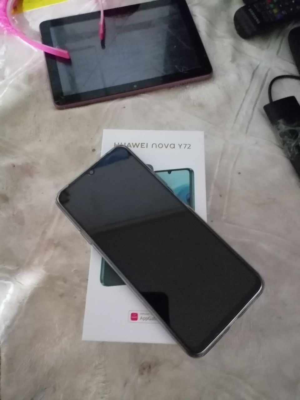 Huawel novi y 72 8 256 tali 1oy bomadi ishlatganimga