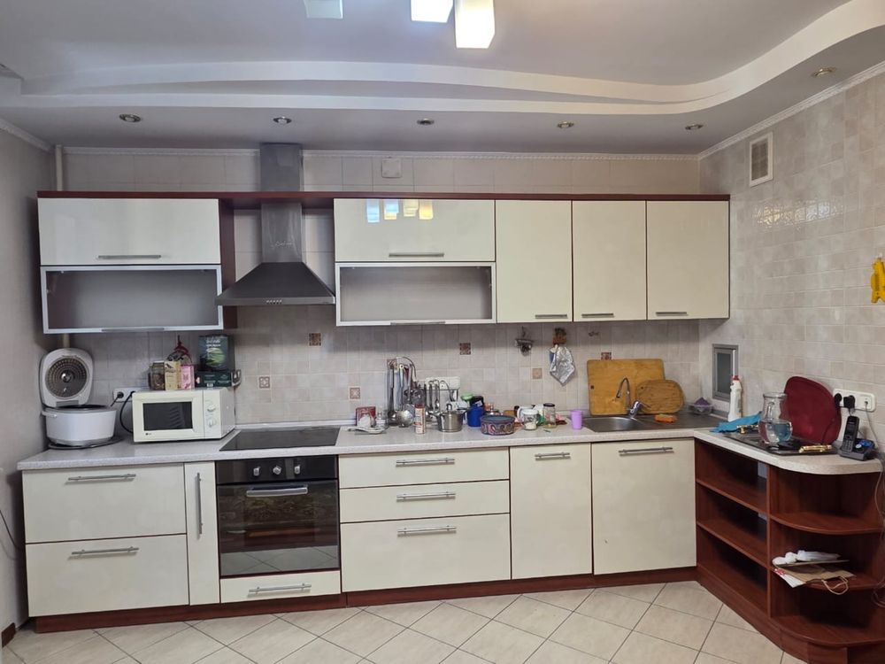 Продам кухню срочно