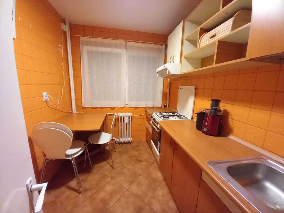 Apartament 3 camere, luminos, Dristor-metrou (1 minut)