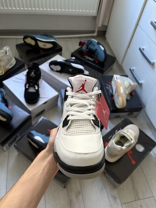 Jordan 4 marimea 43