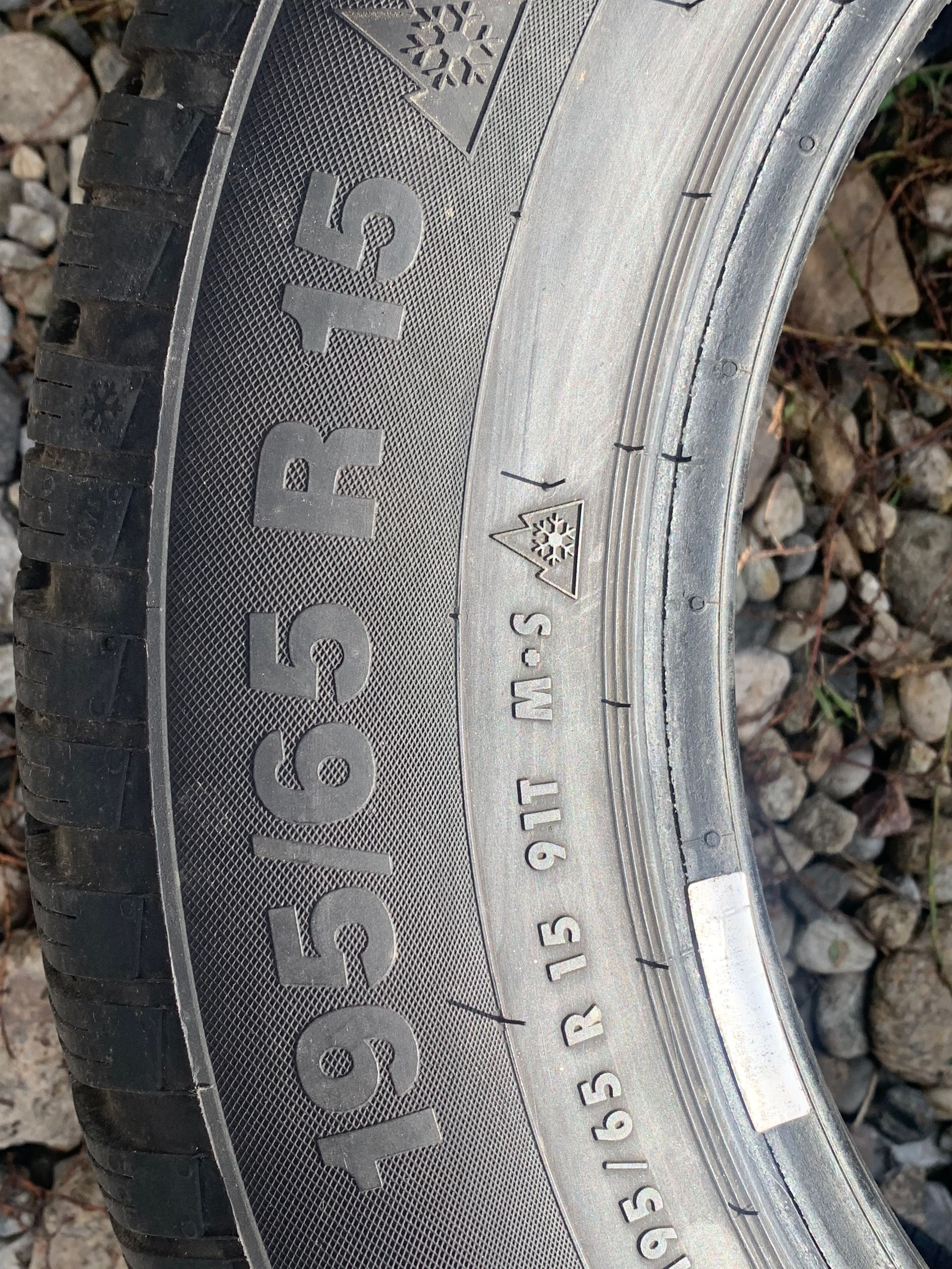 Anvelopă iarnă 195/65 R15