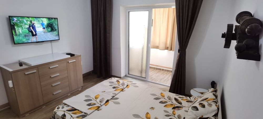 Închiriez apartament 2 camere