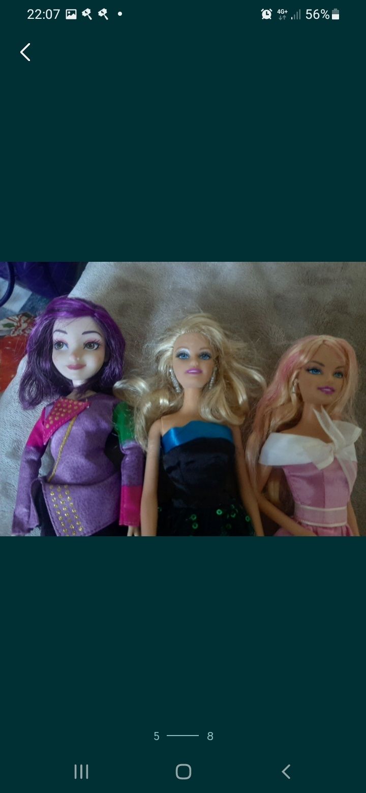 Barbie cu maneta de actionare a bratelor