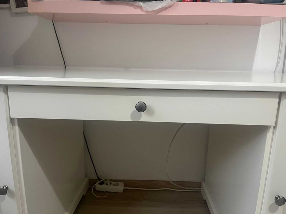 Set birou alb + scaun – elegant, ideal pentru acasă sau birou