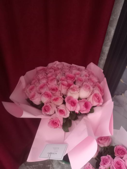 Продам 51 розу голландские