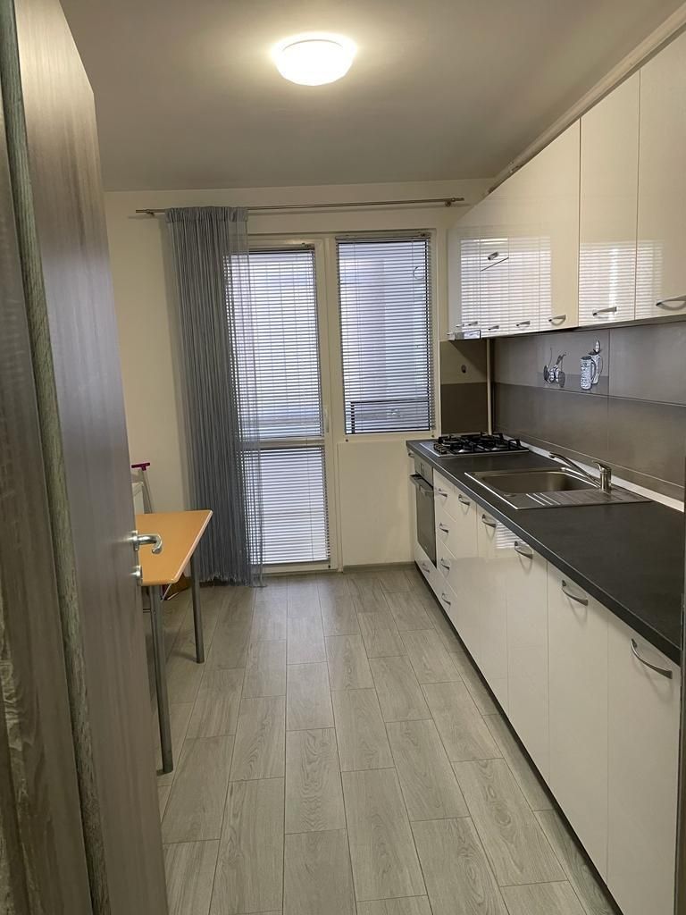 Închiriez ap 3 camere Dobroesti lipit de stația stb 343