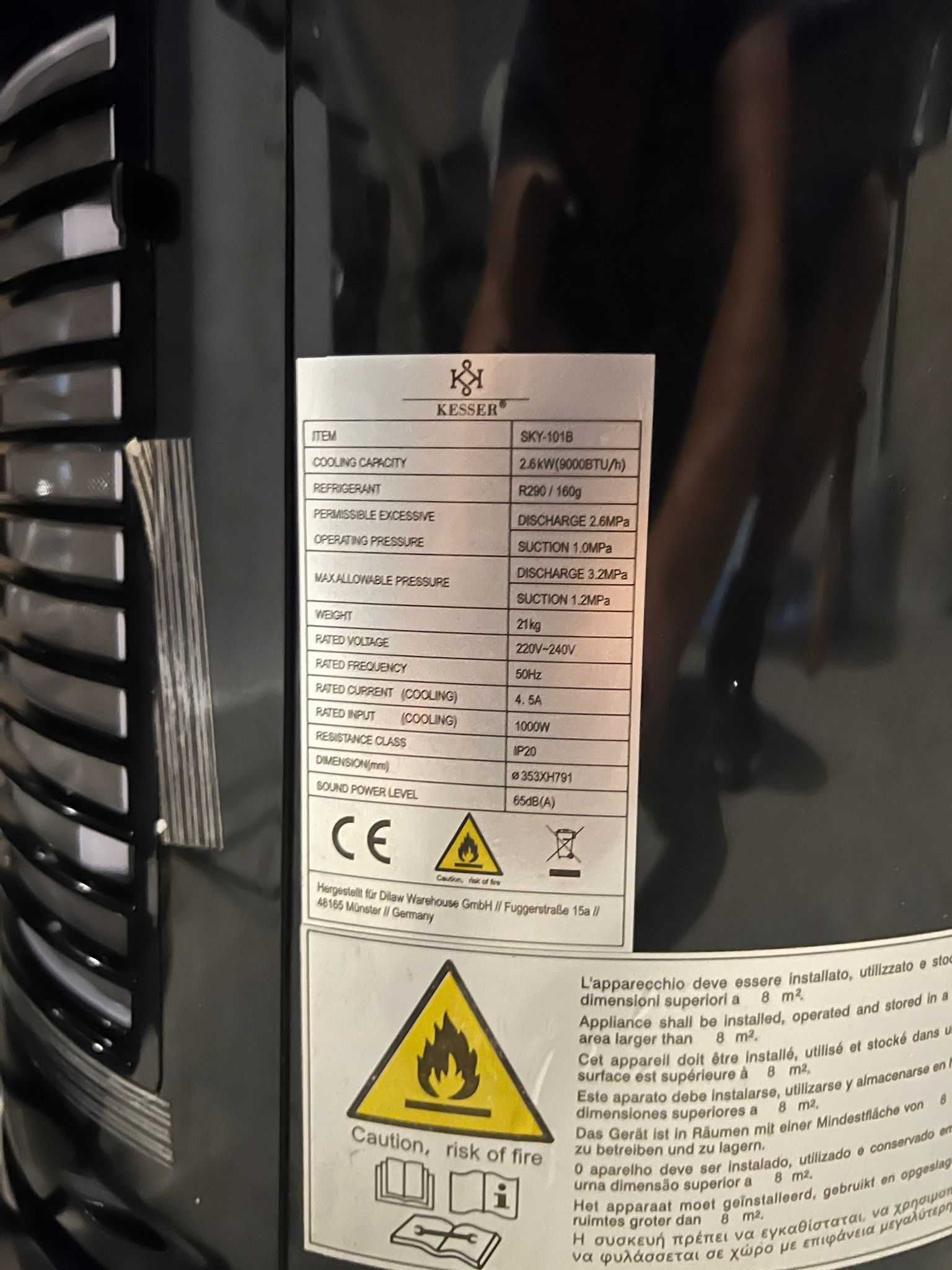 Мобилен Климатик с Компресор 9000 BTU 9ка Фреон Черно Чисто Нови