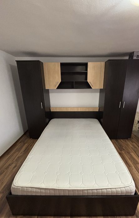 Mobila dormitor negru cu maro