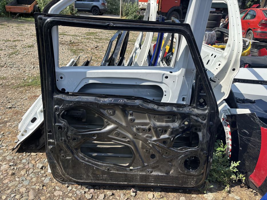 Врата Suzuki Jimny