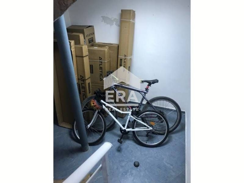 Партерен магазин под наем в централната част на гр. Варна, 85 кв.м