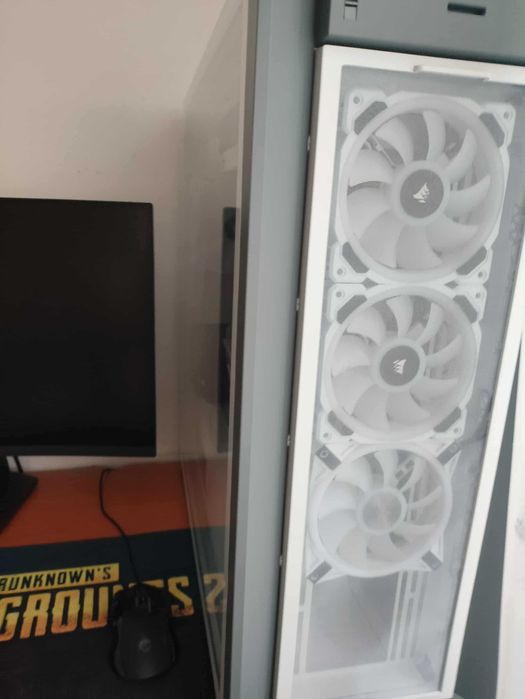 Carcasa PC Corsair iCUE 7000X RGB Full Tower ATX