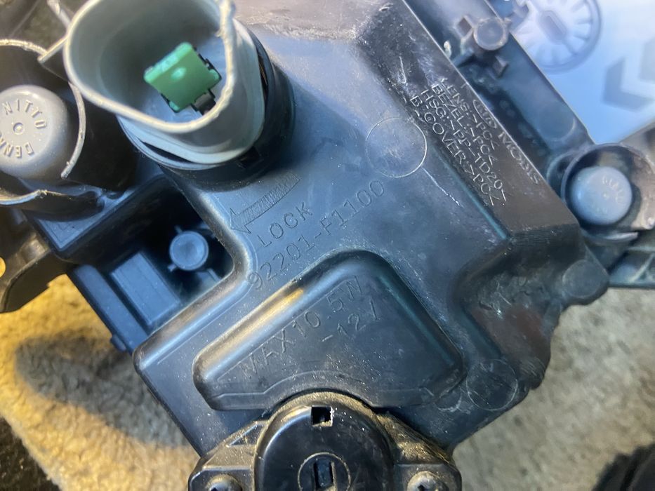 Кия Спортидж 4 / Kia Sportage 4 оригинален фар галоген дневна светлина