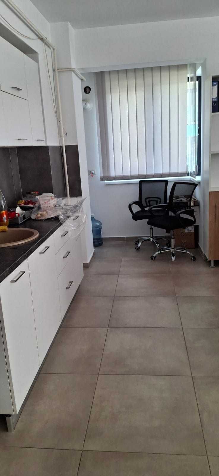 proprietar persoana juridica inchiriez spatiu comercial