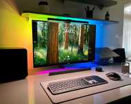 Monitor Gaming 4k, 32, IPS, 144Hz, Ambilight (Garantie Oct 2027)