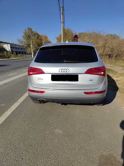 Vand Audi Q5 2011