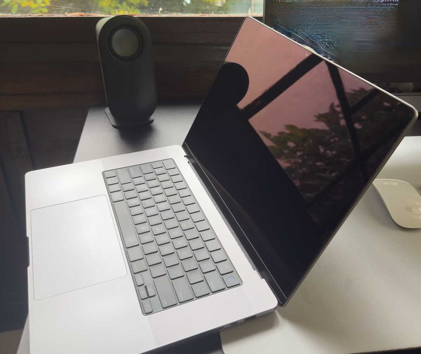 2021 Apple MacBook Pro "M1 Max" 10 CPU/24 GPU 16"