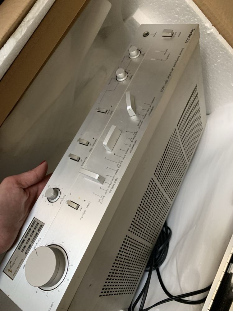 Technics Грамофон + усилвател + синтезатор + колони