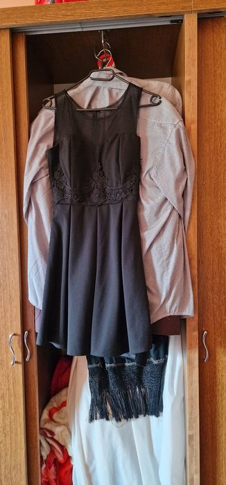 Vand rochite scurte elegante marimea S